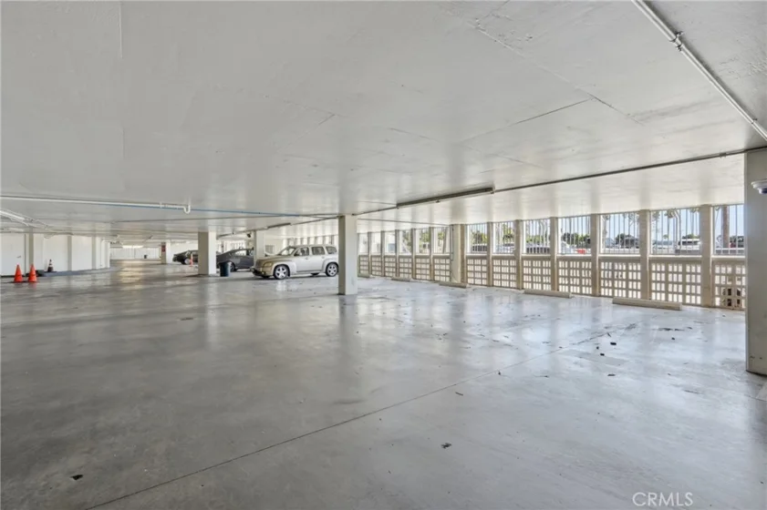 700 E Ocean Boulevard #2305 photo 33