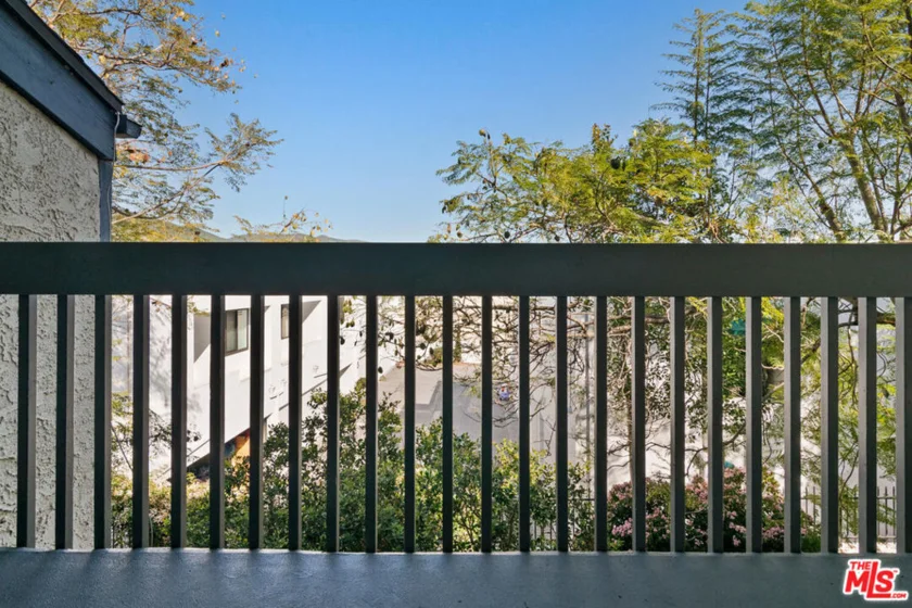 29239 Heathercliff Road #12 photo 22