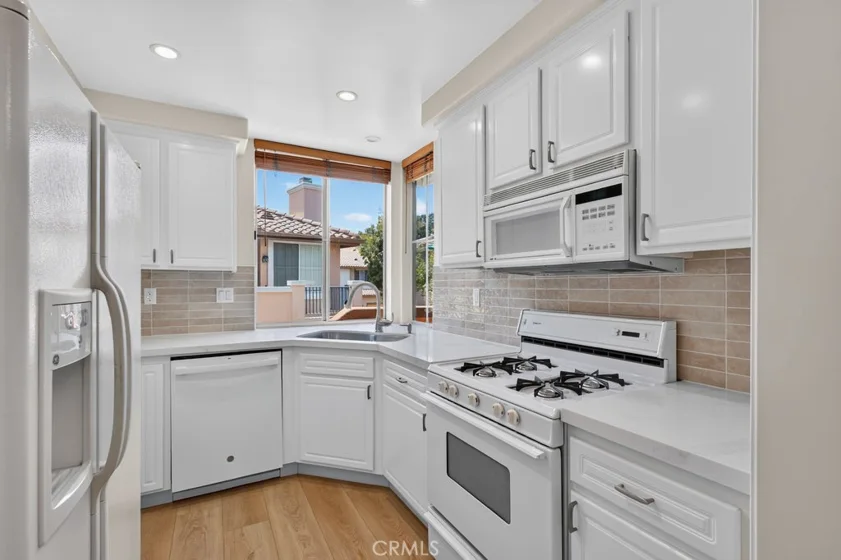2600 Ladrillo Aisle photo 14