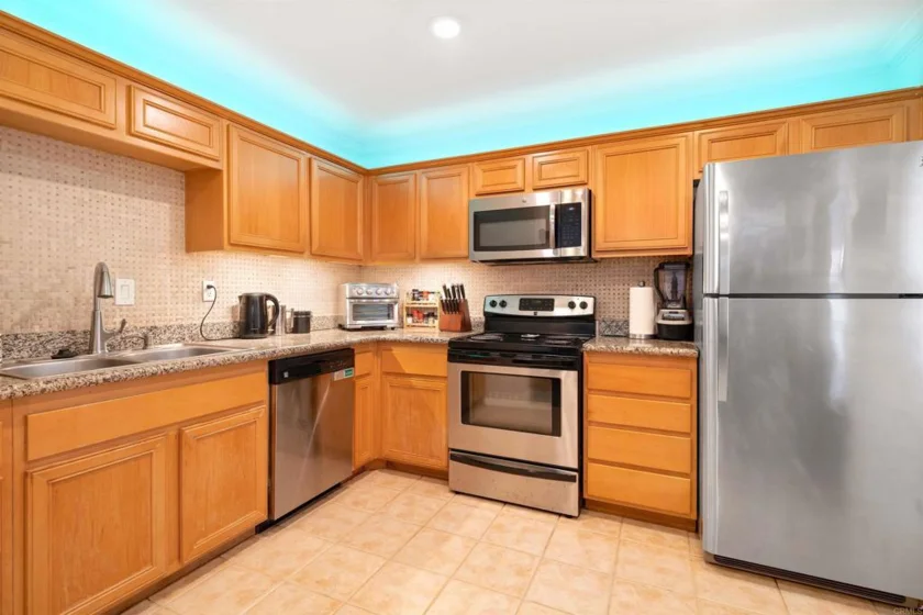 1324 Iris Avenue #1 photo 1