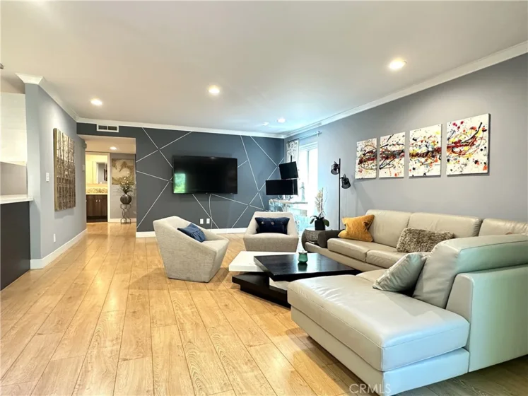 6720 Hillpark Drive #204 photo 24
