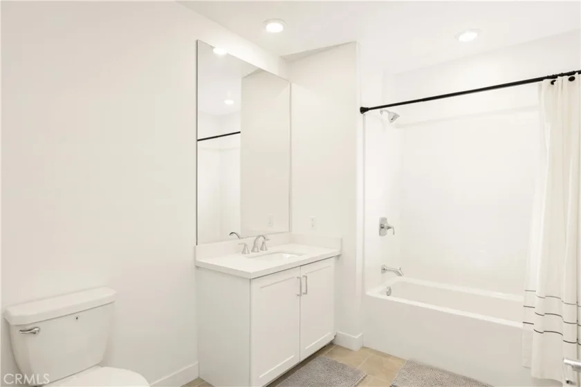3700 Rivington photo 22