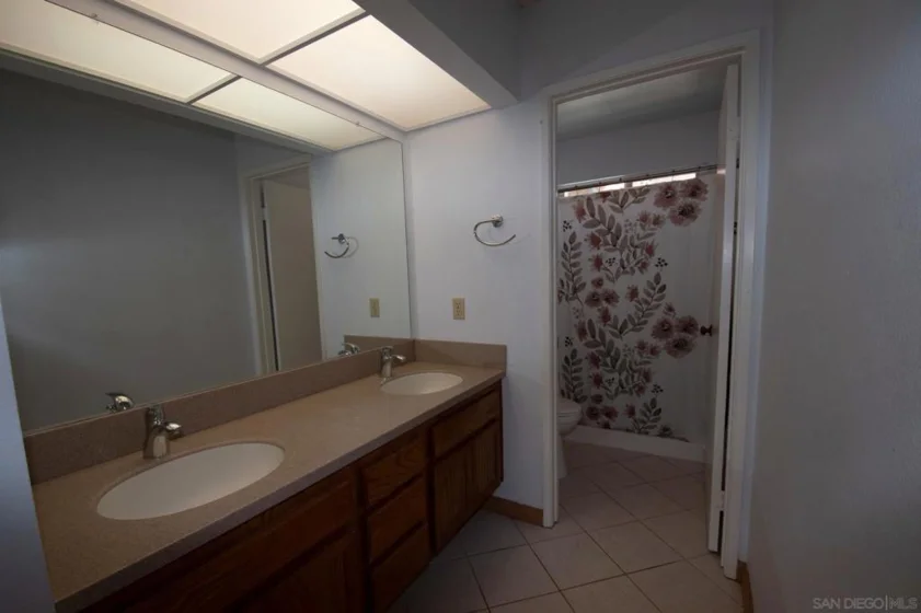 1415 Summit Drive photo 6