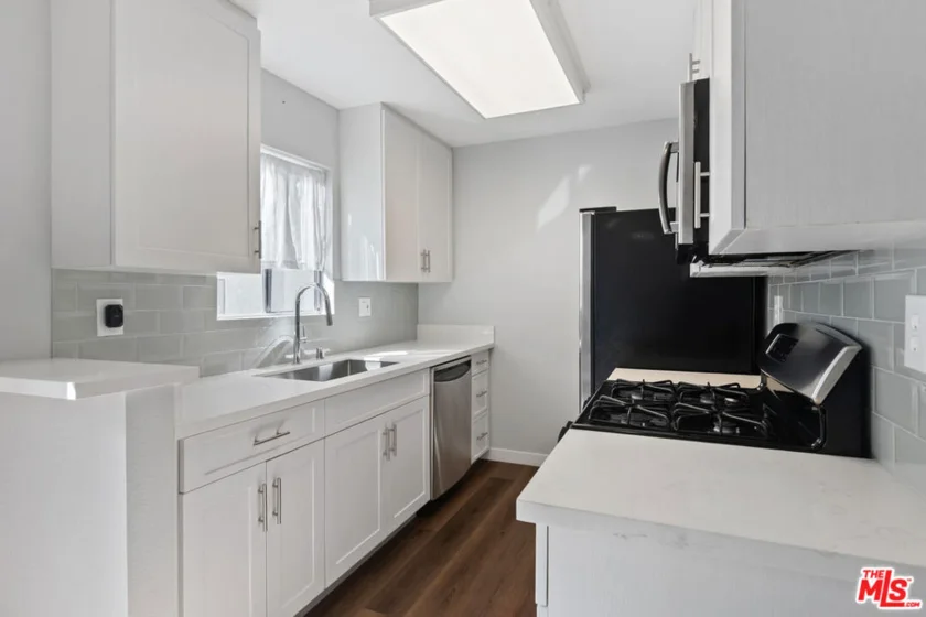 29239 Heathercliff Road #12 photo 15