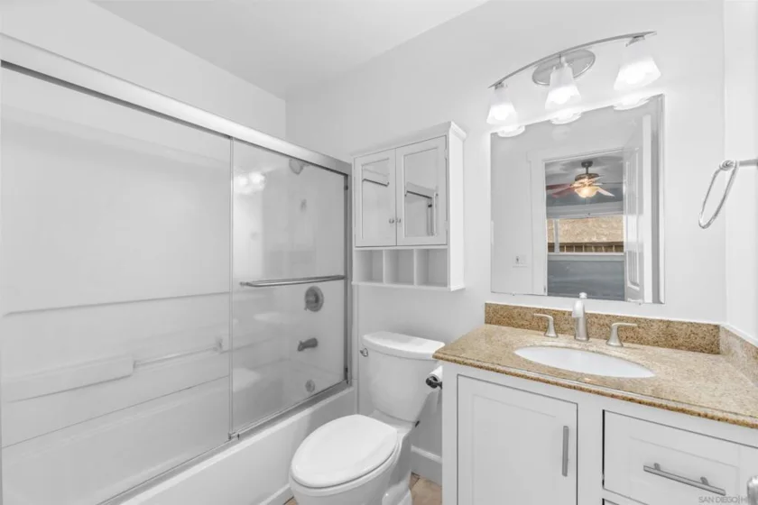 1740 Roosevelt #APT B photo 8