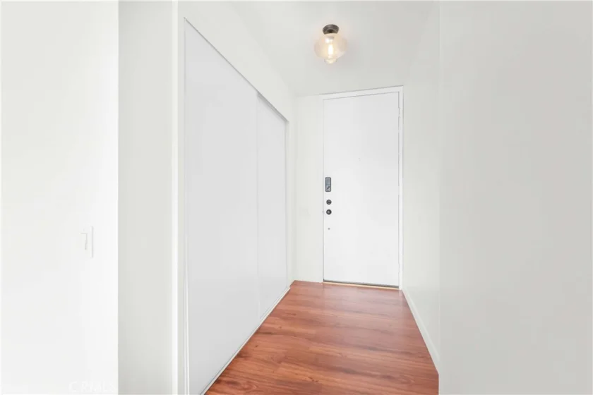 532 N Rossmore #311 photo 2