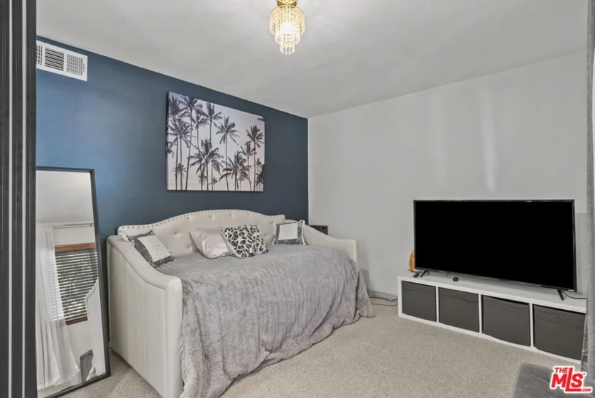 6752 Hillpark Drive #202 photo 16