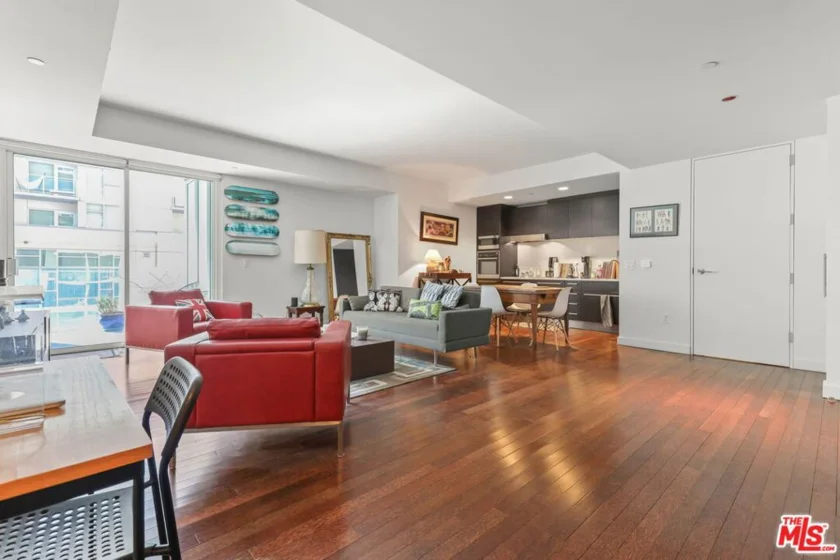 6250 Hollywood Boulevard #6L photo 1