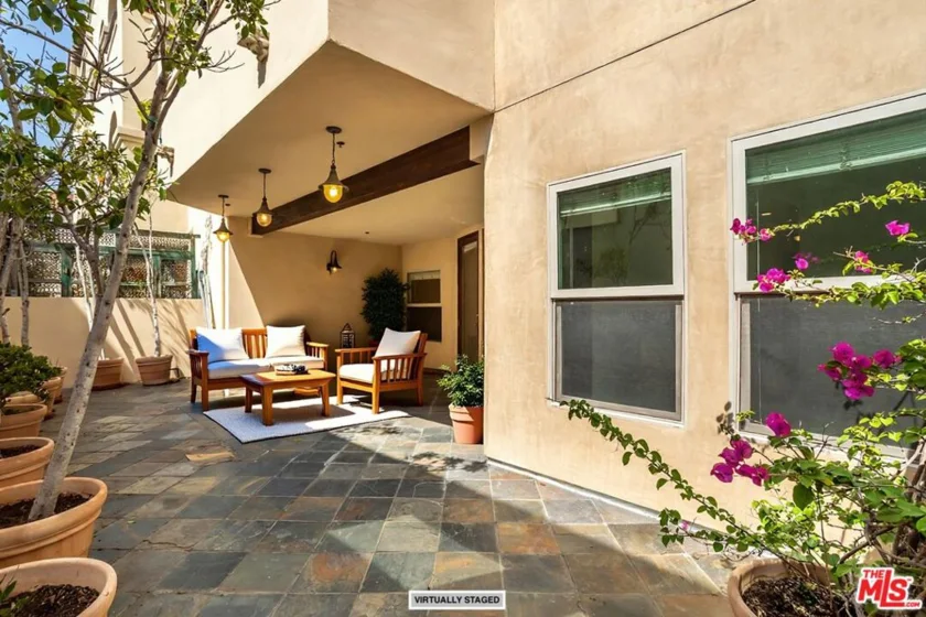 10364 Almayo Avenue #103 photo 2