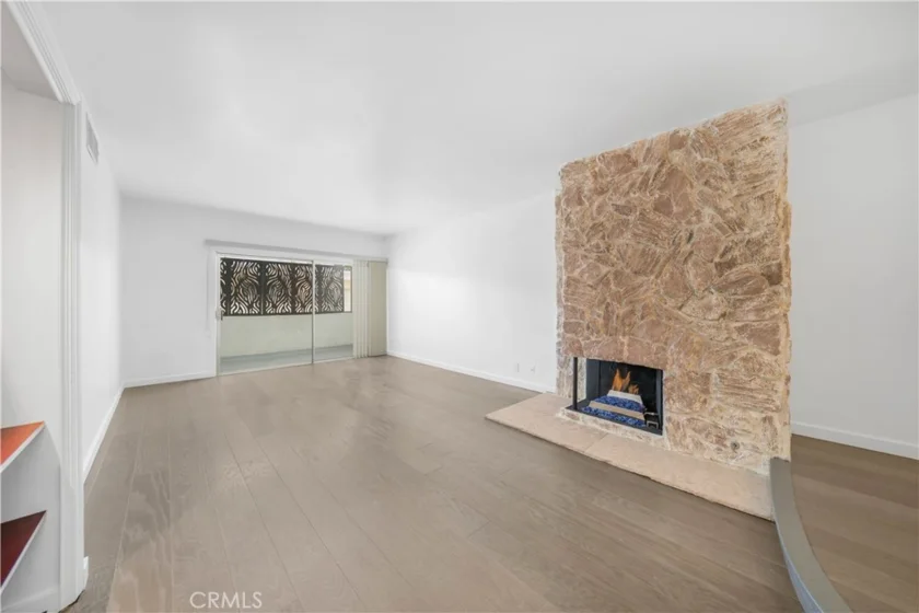 521 Montana Avenue #211 photo 3
