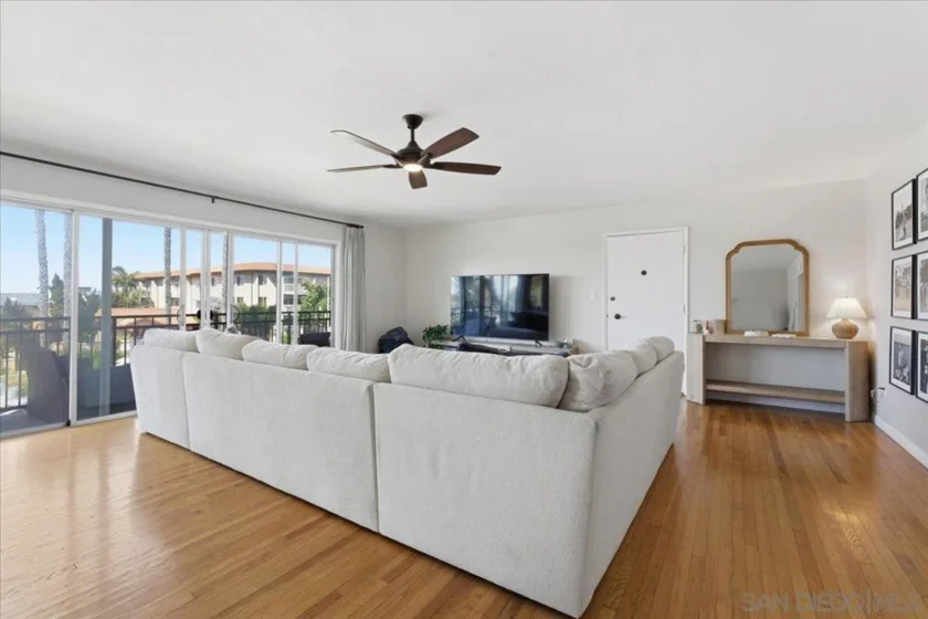 5367 La Jolla #Unit 52 photo 6