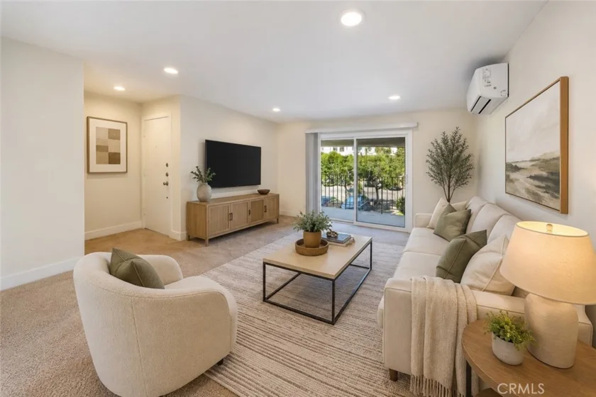 11138 Aqua Vista Street #19 photo 1