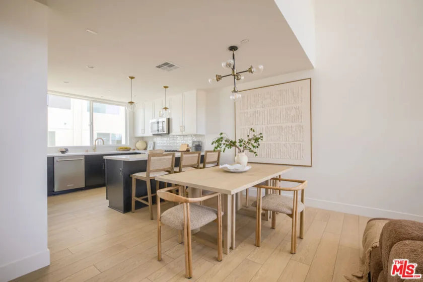 11222 W Victory Boulevard #2 photo 22