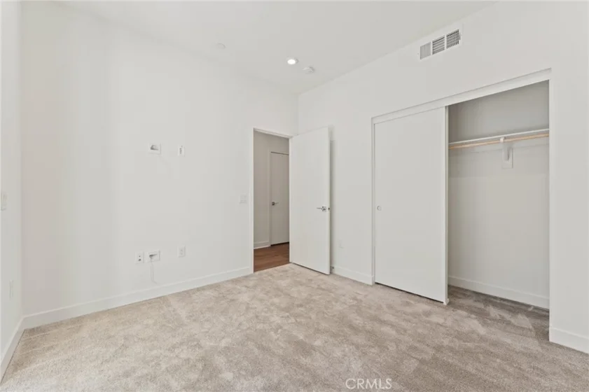 1822 W Bushell Street photo 7
