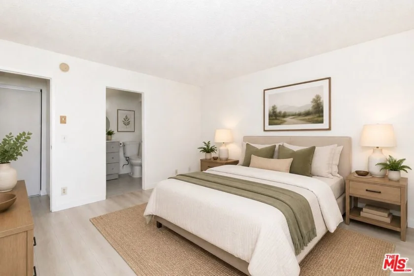 20930 Parthenia Street #207 photo 3