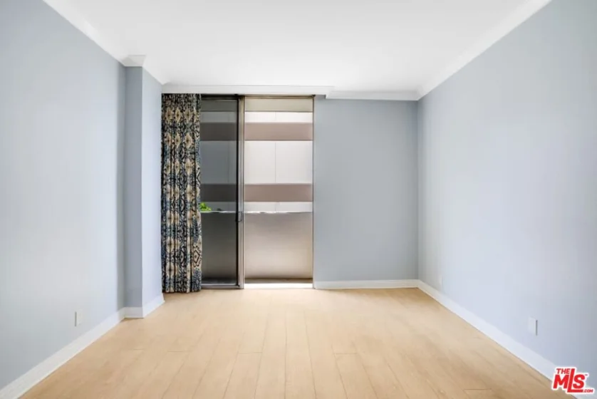 10433 Wilshire Boulevard #405 photo 30