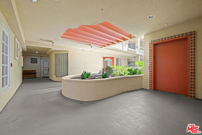 7218 Hillside Avenue #202 photo 22