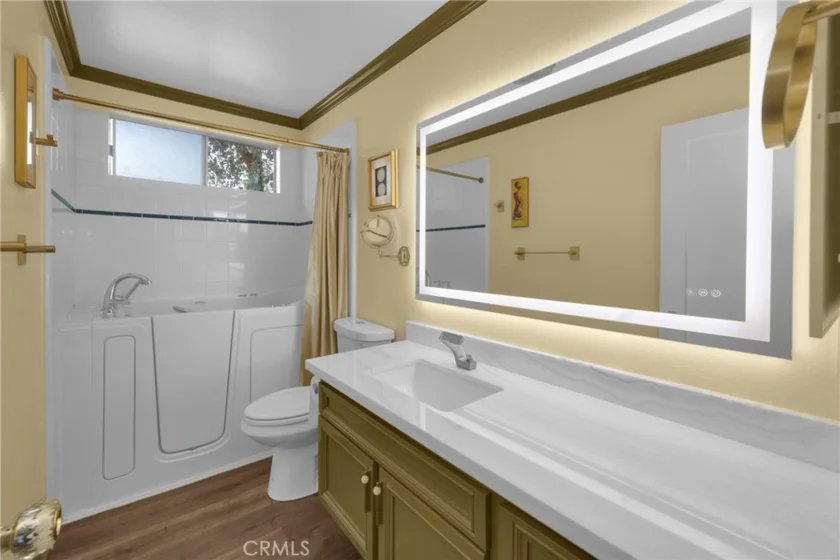 1351 N Orange Drive #205 photo 4