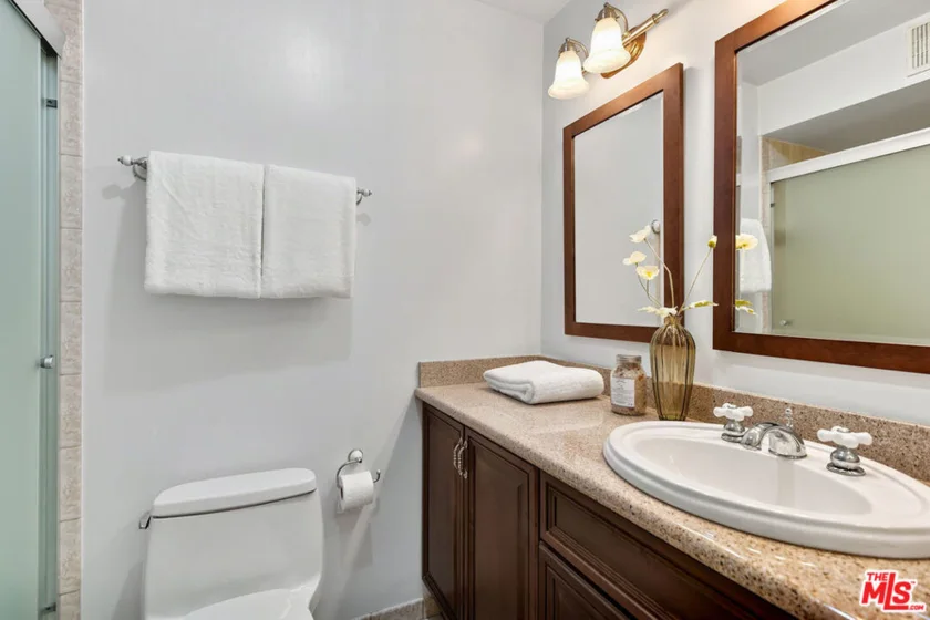 6515 Green Valley Circle #104 photo 18