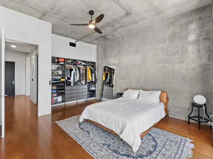 527 10th Avenue #402 photo 8