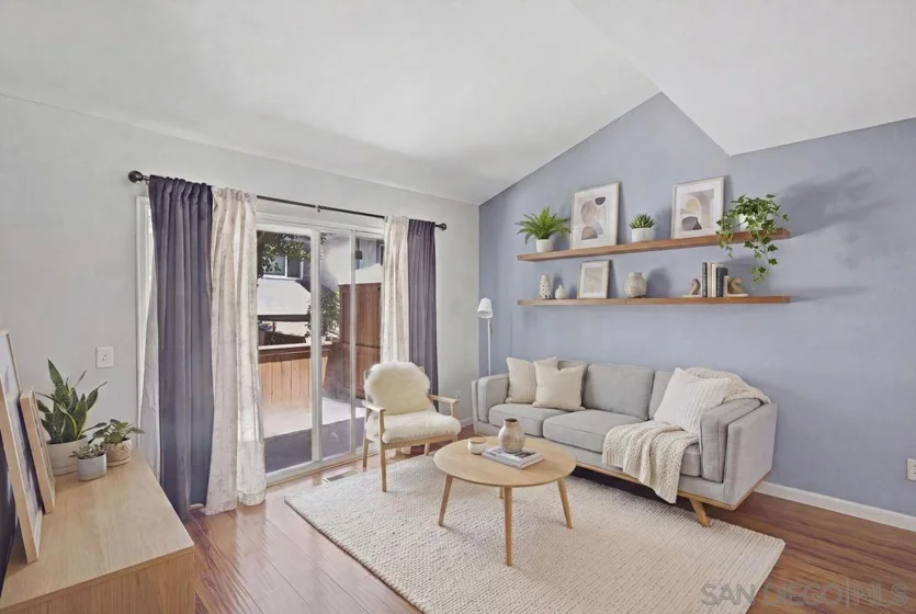1721 Maxwell #B photo 8