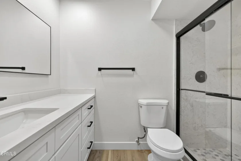 22330 Victory Boulevard #604 photo 22