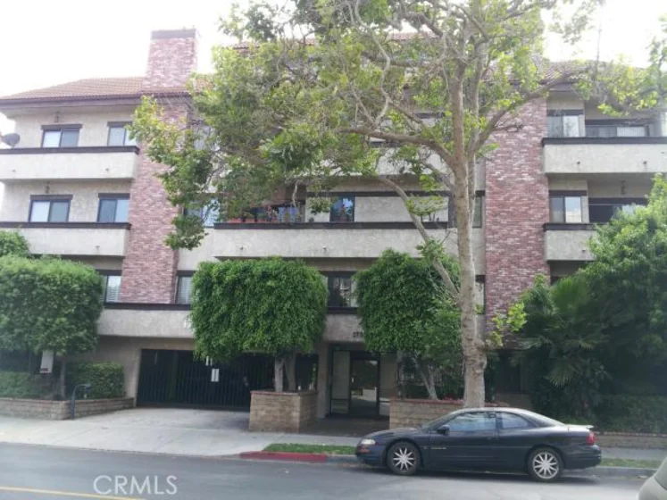 1739 Federal Avenue #203 photo 1