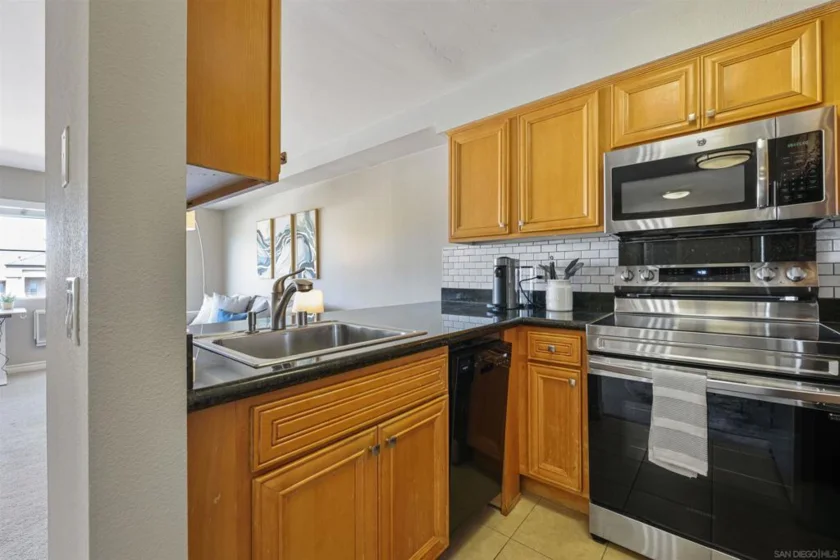 4077 3rd Avenue #306 photo 21