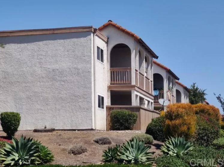 125 Candice Place photo 38