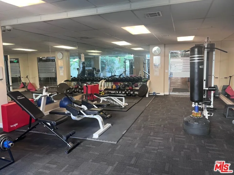 620 S Gramercy Place #339 photo 18