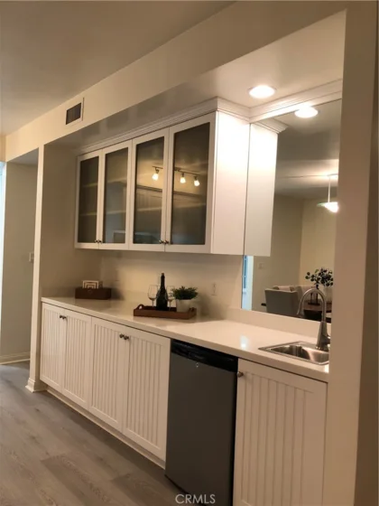 380 S Orange Grove Bl #8 photo 14