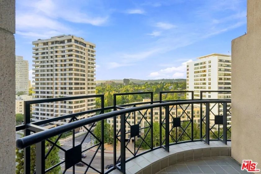10580 Wilshire Boulevard #36 photo 23