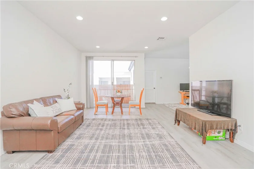 400 S La Fayette Park Pl  #314 photo 27