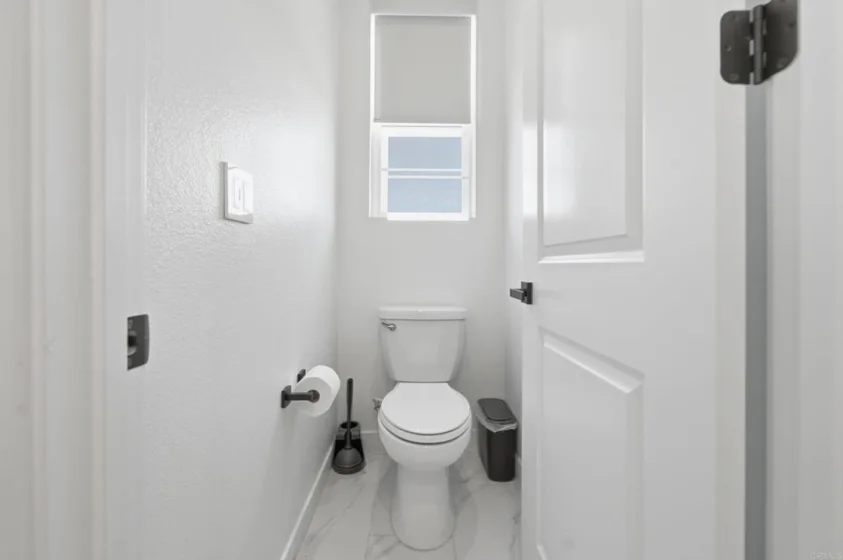 370 Volary Glen photo 20