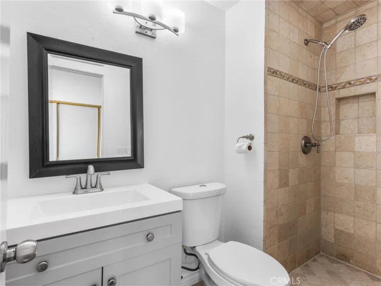 2710 W Segerstrom Avenue #F photo 11