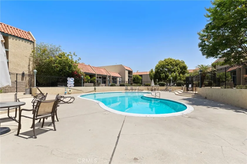 1028 Palo Verde Avenue photo 33