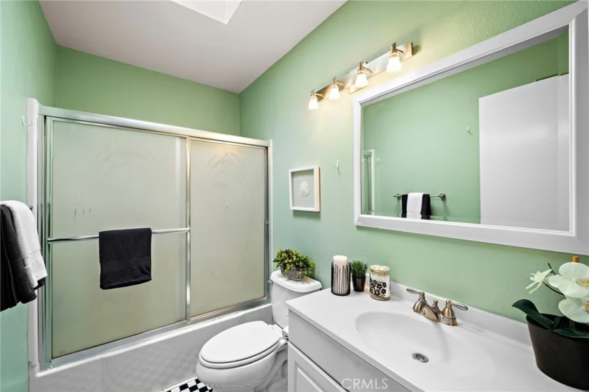1100 Newport Avenue #404 photo 18