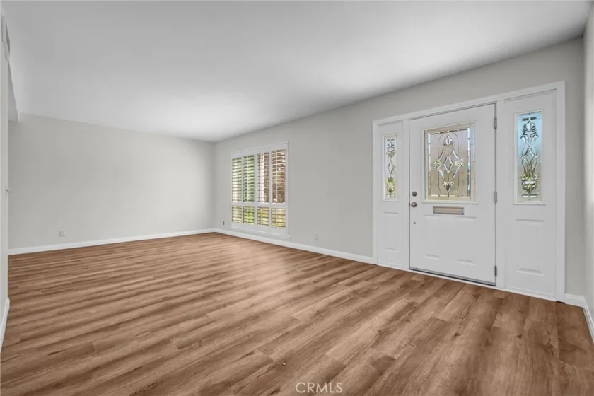 4107 Larwin Avenue photo 3
