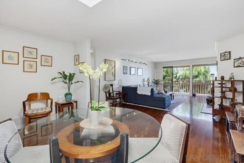 2942 Lawrence Street photo 8