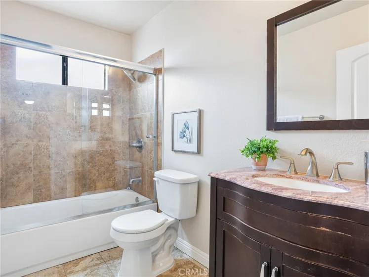635 E Elmwood Avenue #203 photo 18