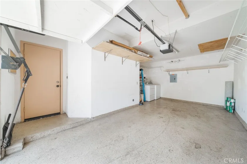 133 California Court photo 29