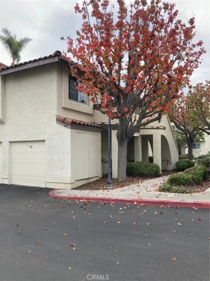23325 La Crescenta #C photo 1