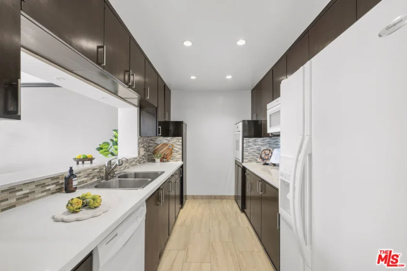 10701 Wilshire Boulevard #2202 photo 20