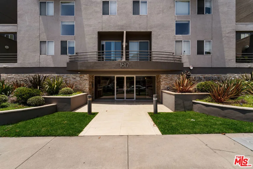 1617 S Beverly Glen Boulevard #204 photo 20