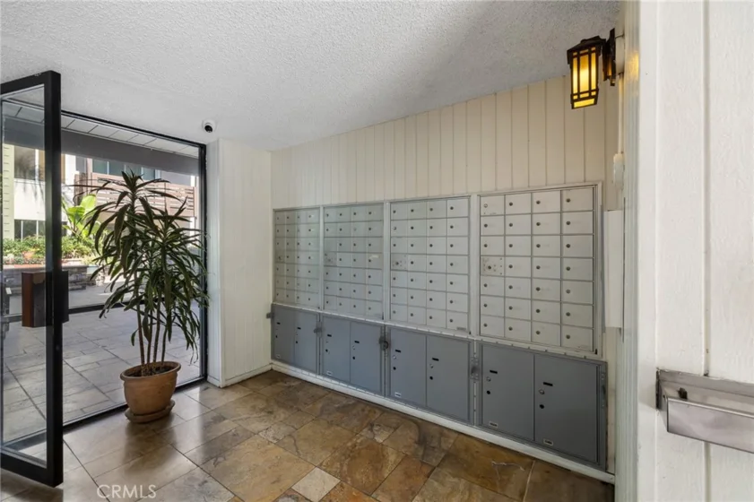525 S Ardmore Avenue #257 photo 25