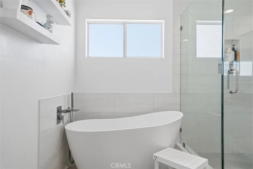 10790 Rose Avenue photo 4