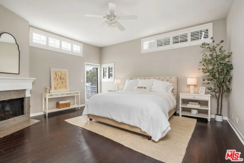 11954 Mayfield Avenue #6 photo 4