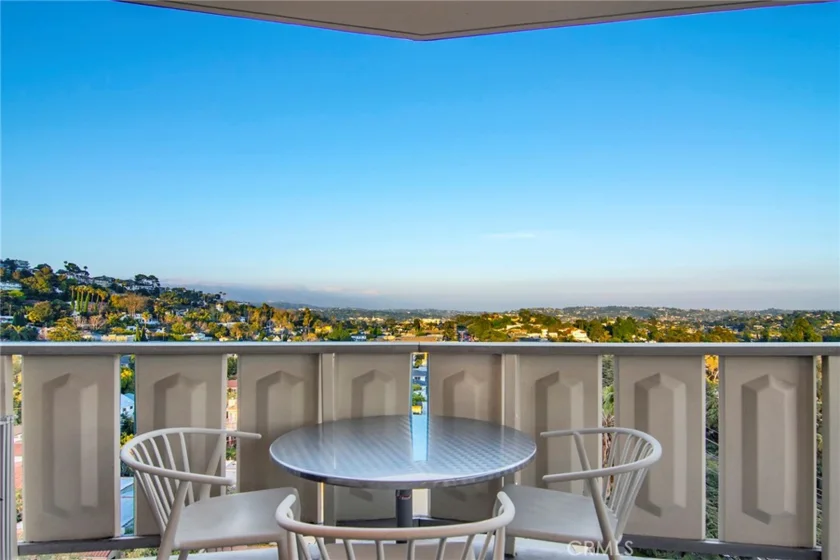 4411 Los Feliz Boulevard #1007 photo 8