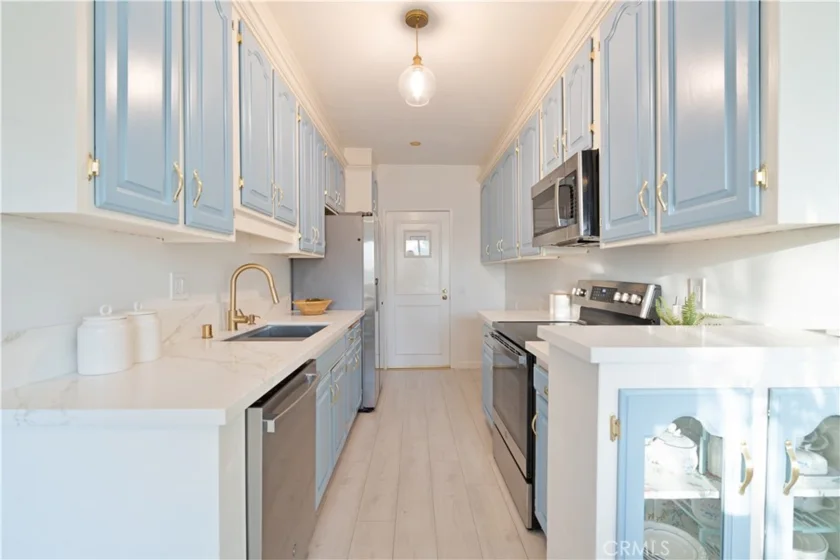 5400 Lindley Avenue #322 photo 4