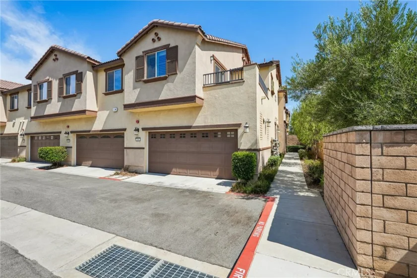 24145 Dolcetto Avenue #606 photo 3